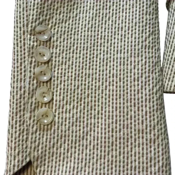 Etcetera Women’s size 10 cream and tan 2 button seersucker blazer. Great fit! - Picture 5 of 10